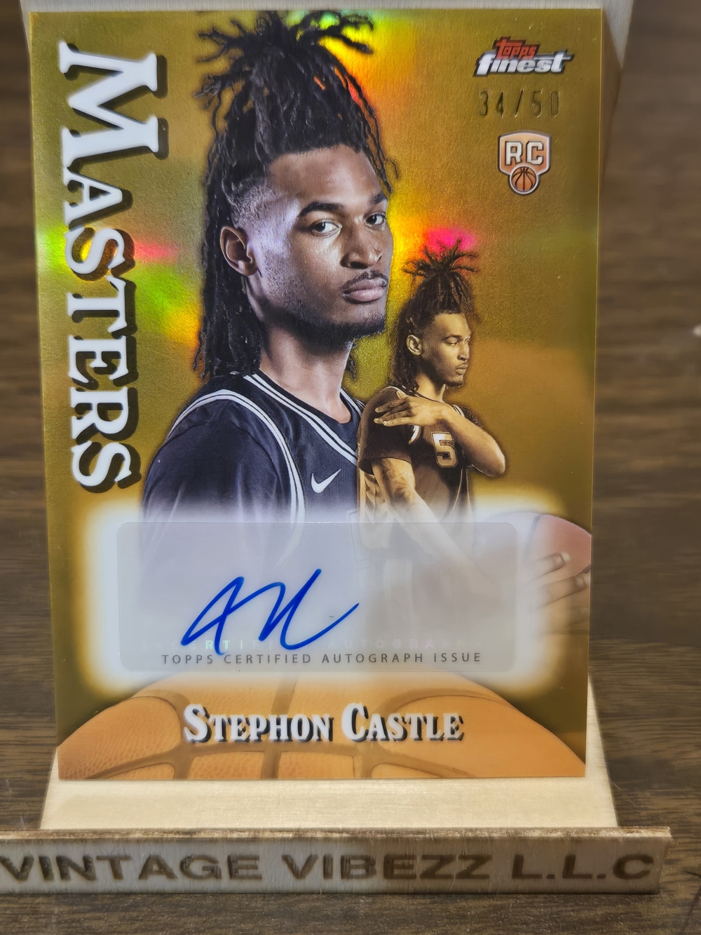 Stephon Castle 34/50 Gold Autograph Basketball Trading Card - Picture 1 of 11